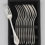 Twelve large table forks Christofle Marly, silver-plated metal.