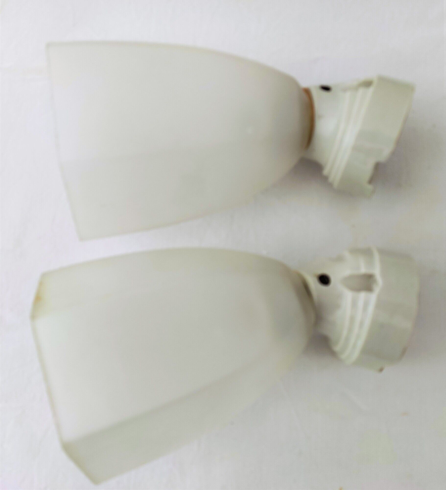 Pair of porcelain and ancient opaline sconces circa 1900/1930