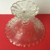 Coupe sur pied en verre moulé