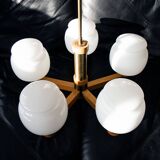 Lustre scandinave à 5 branches, opaline, bois et laiton, 1960