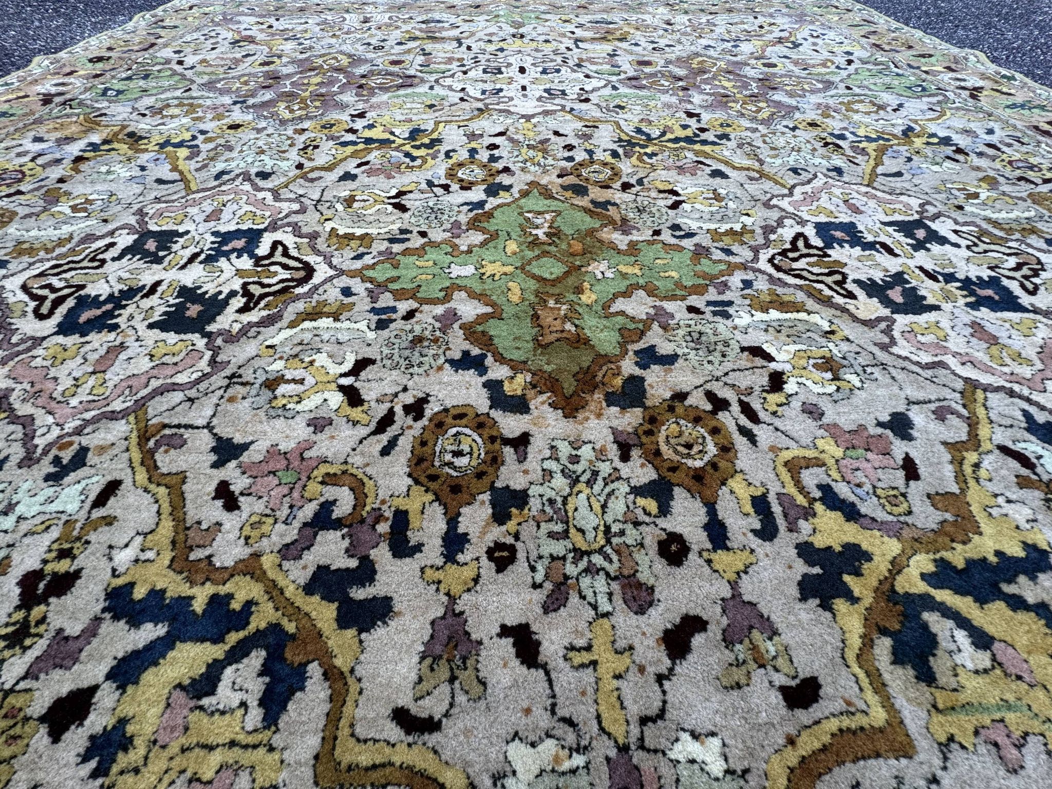 French Janus Lily Point Rug