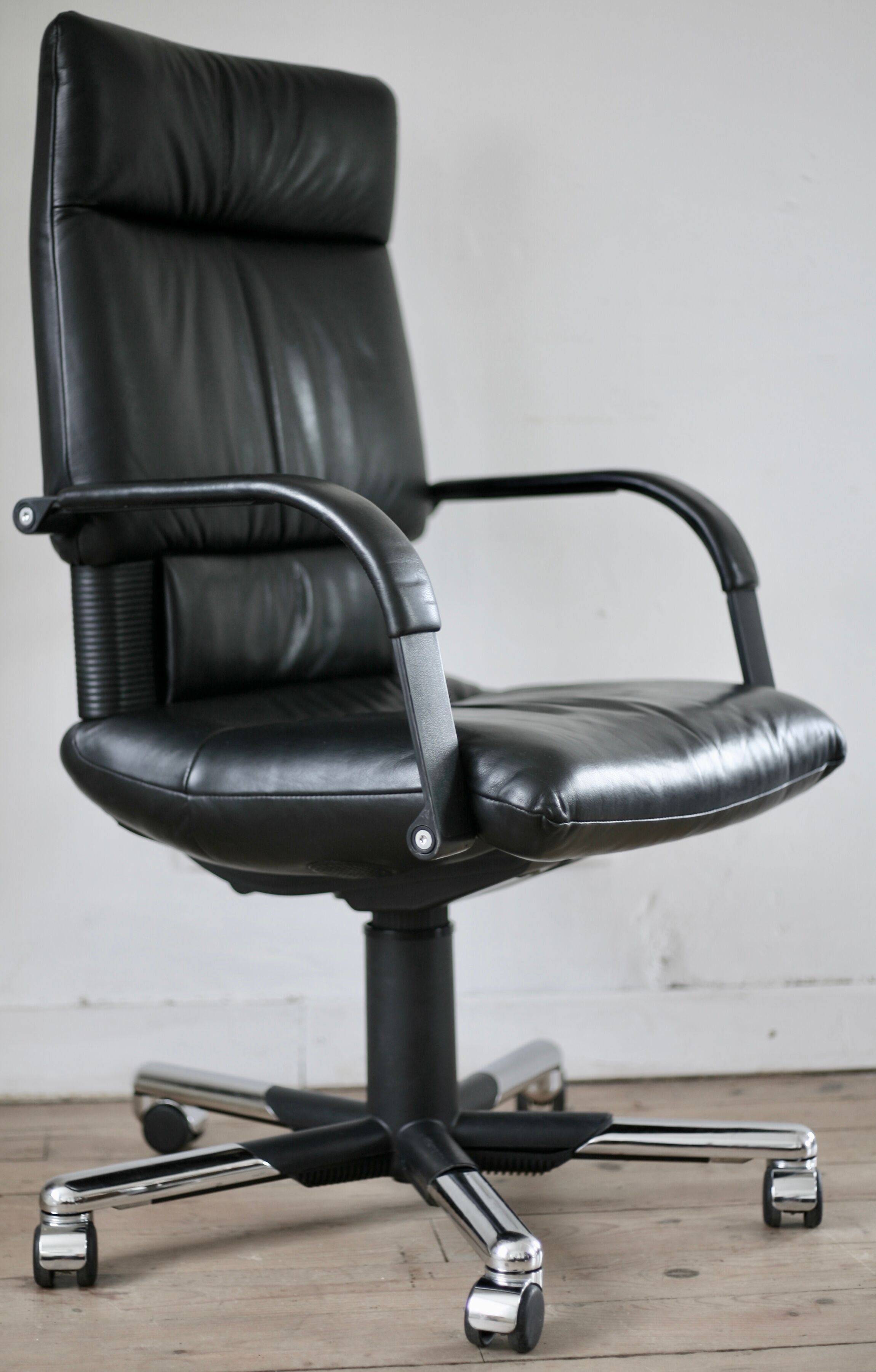 Mario Bellini's armchair, Vitra edition