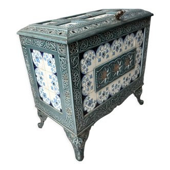 Enamelled cast iron wood stove and earthenware Mirus