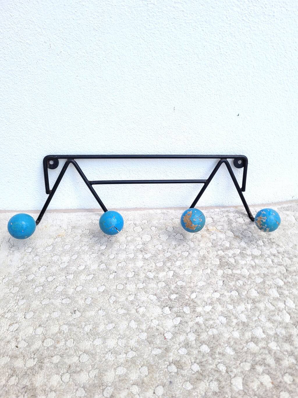 60s wall coat rack