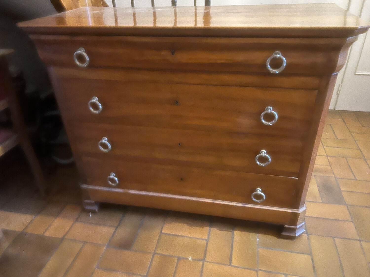 Chest of drawers
