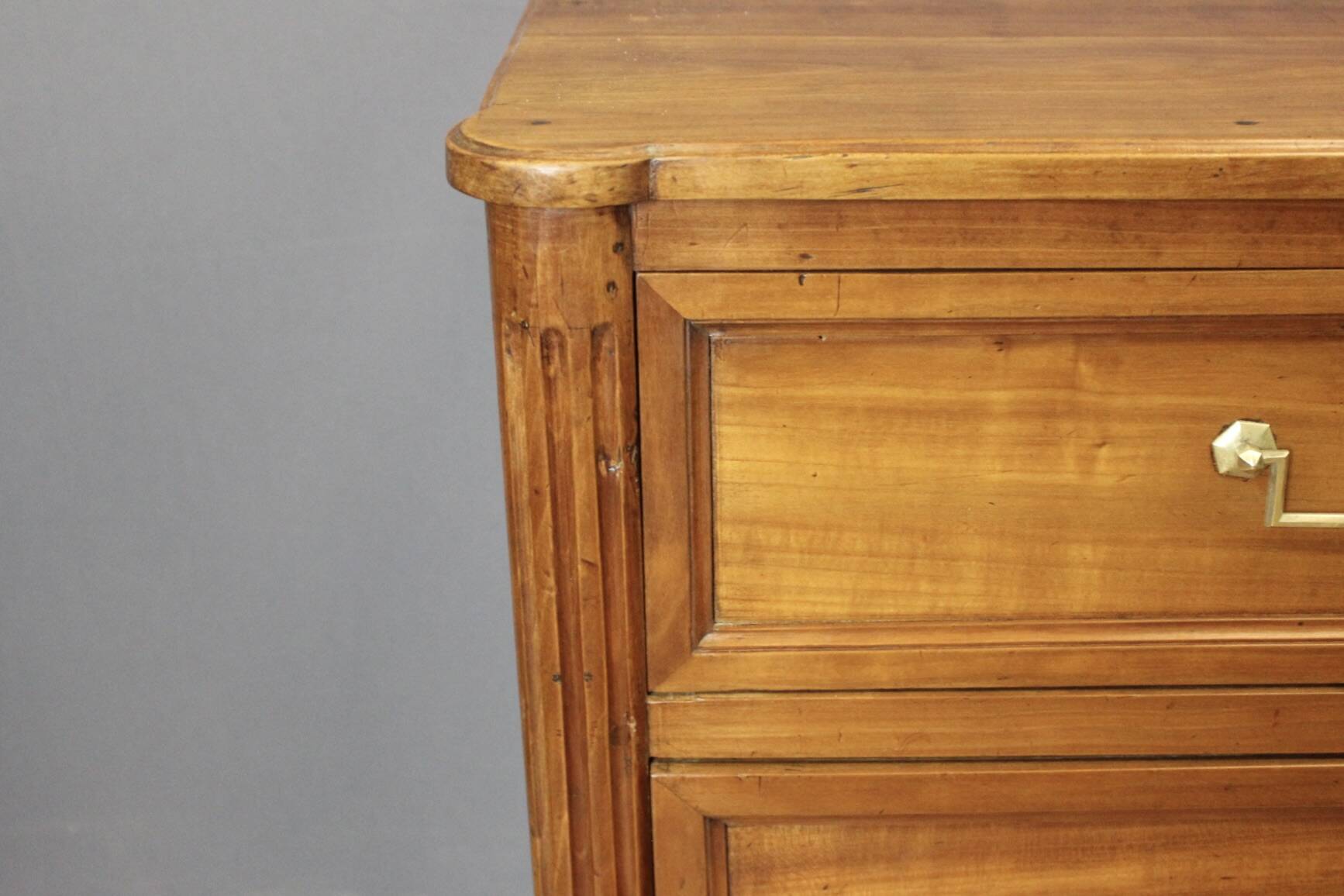 Commode Louis XVI en Merisier Fin XVIIIe