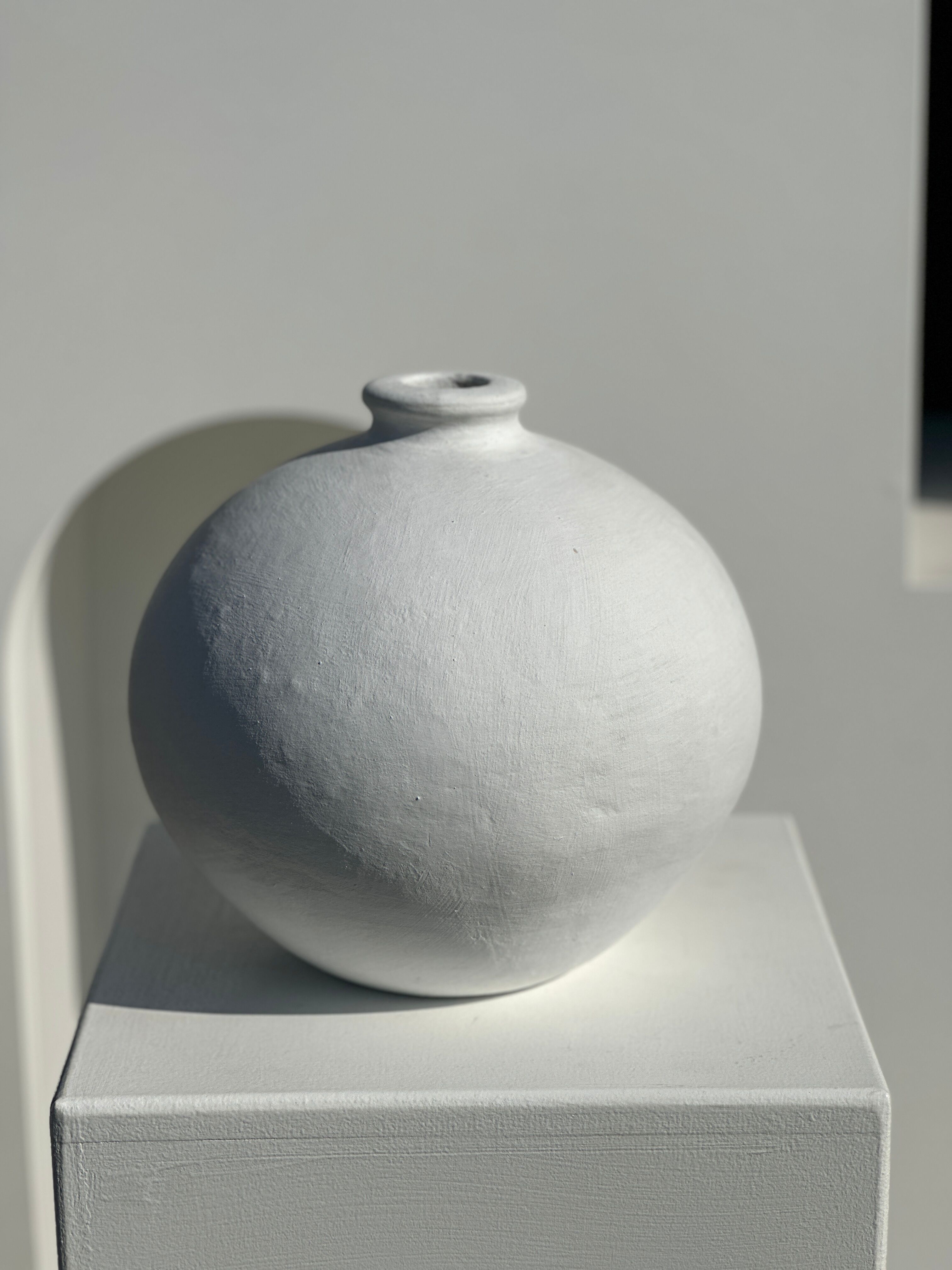 Handcrafted terracotta ball vase painted white H:24 D:26