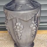 Art"deco vase with vine decoration