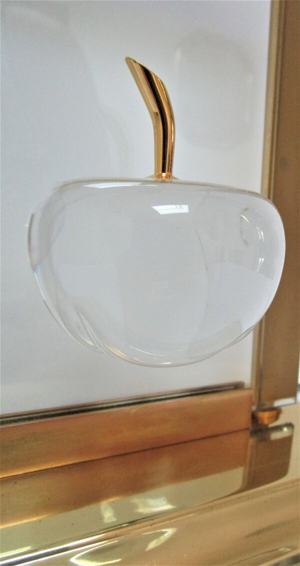 Lampe ''pomme'' le dauphin verre métal doré