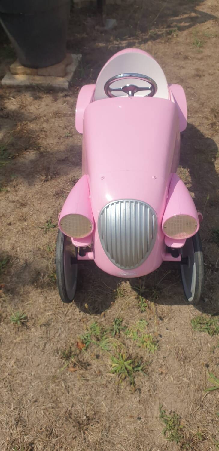 Baghera pedal car