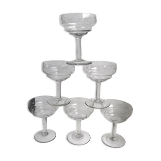 Set of 6 small champagne glasses in crystal engraved 50s