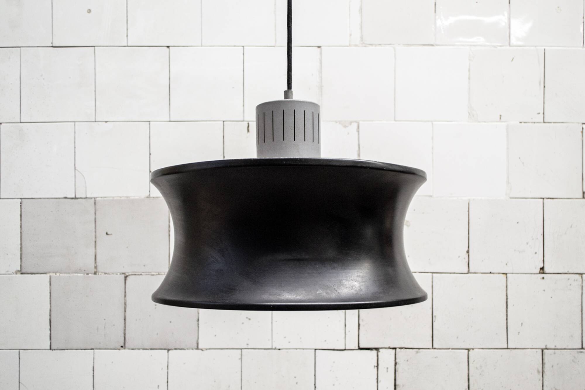 Lampadario in metallo scandinavo Anni '50