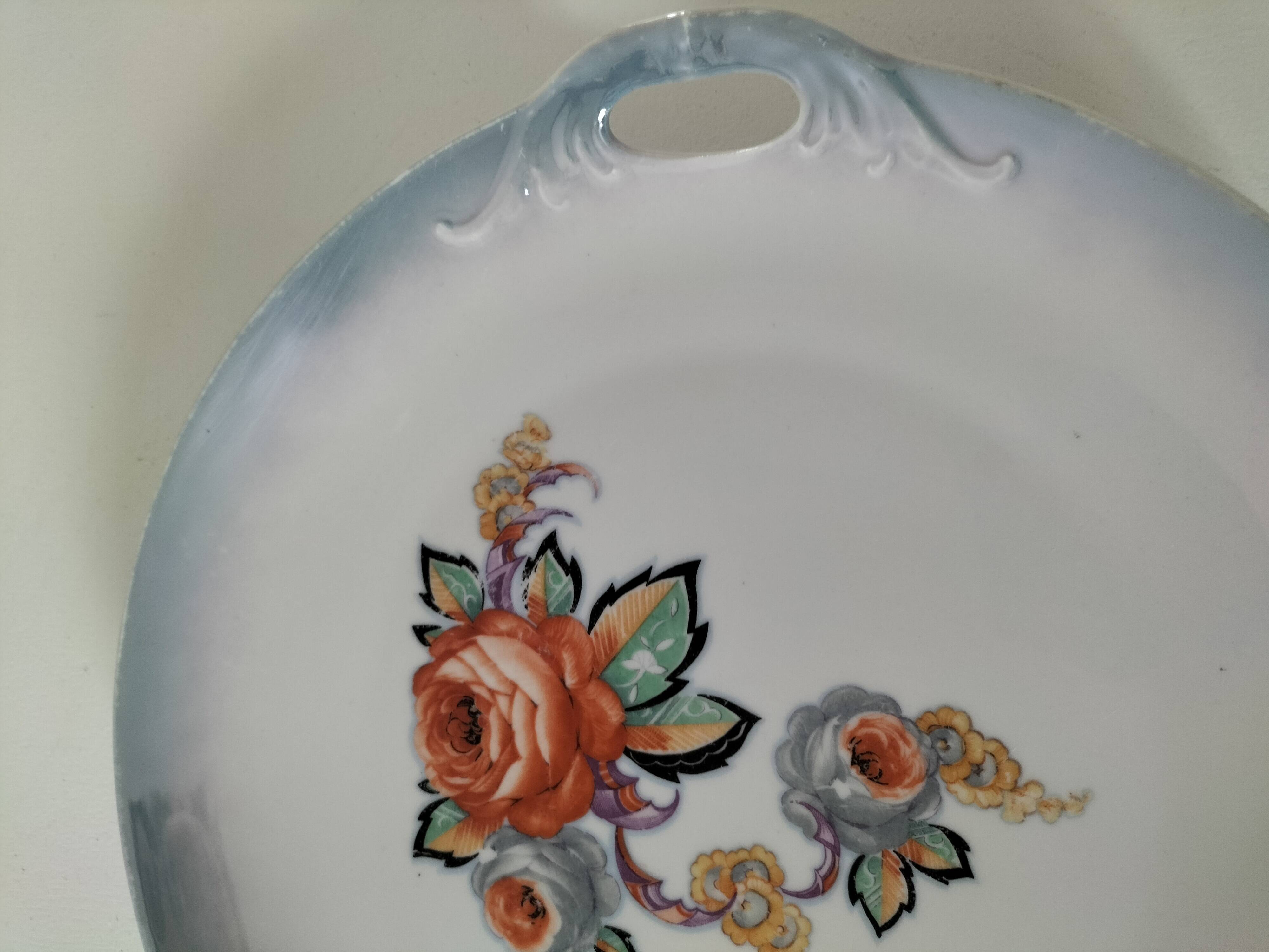 Porcelain dish with Japanese floral decoration – circa 1920
