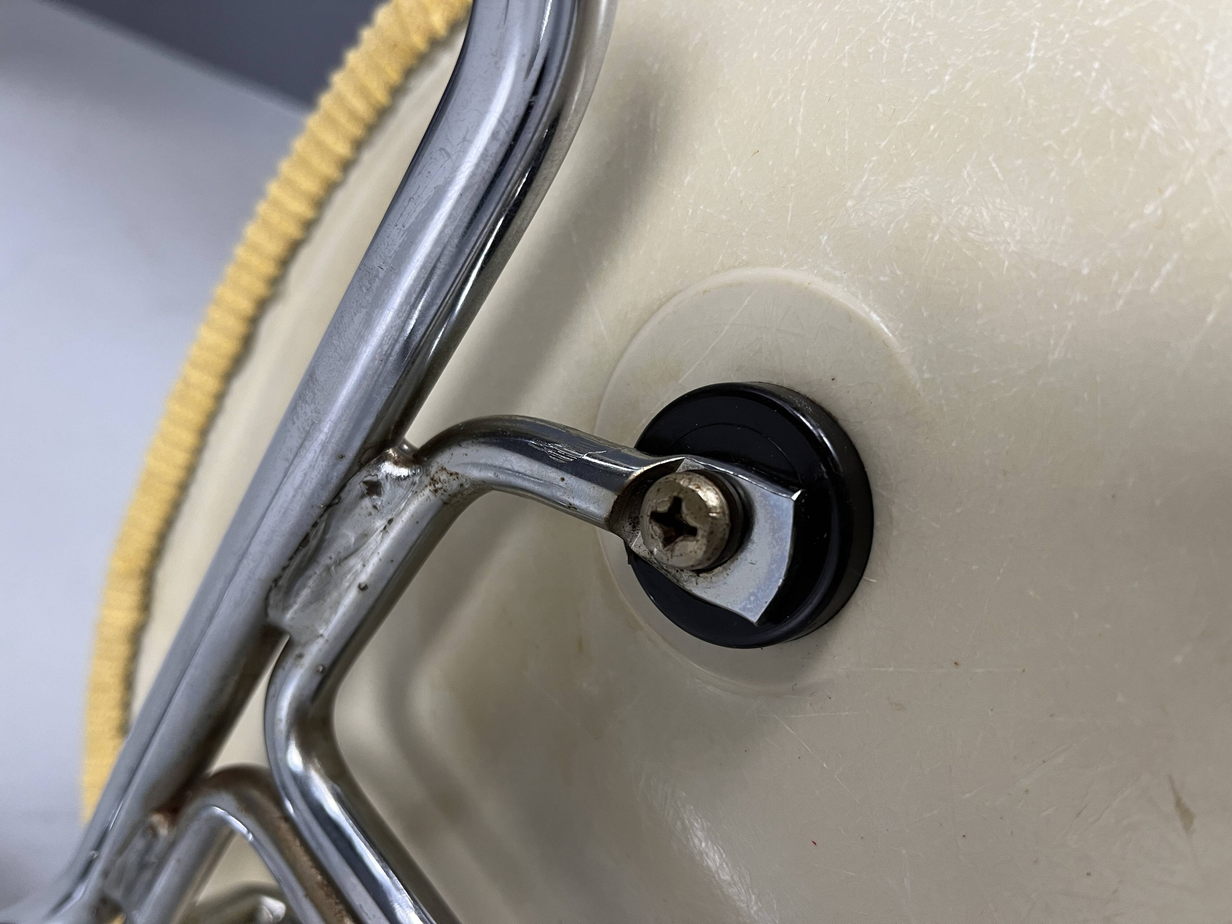 Eames fiberglass dining chairs for herman Miller, 1970s