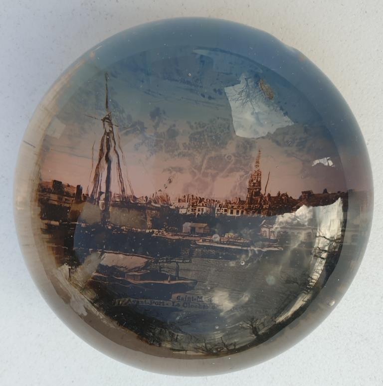 Crystal paperweight Saint-Malo vintage 1900