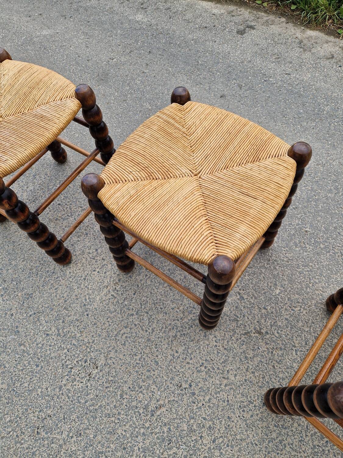 Set of 3 country straw stools