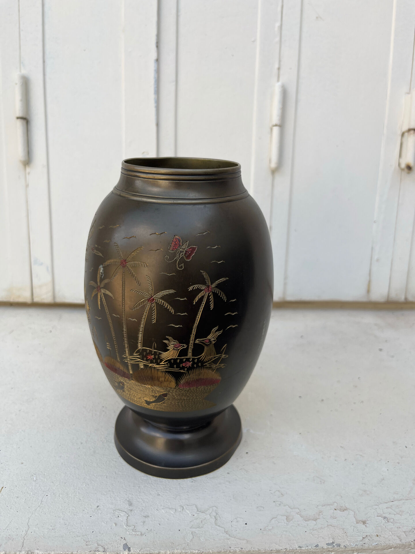 Indian vase from 1947