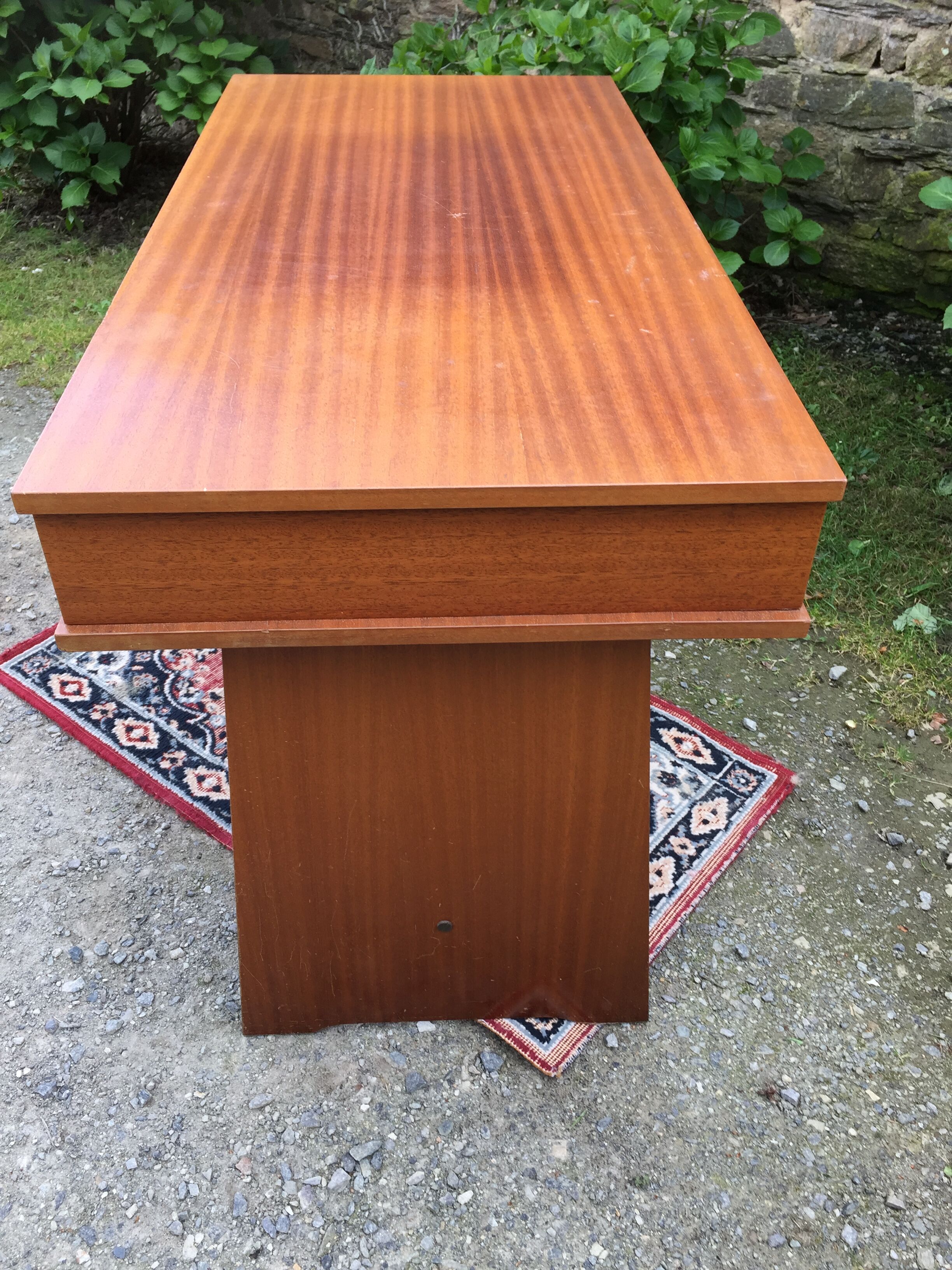 Bureau marine vintage en teck à 2 tiroirs