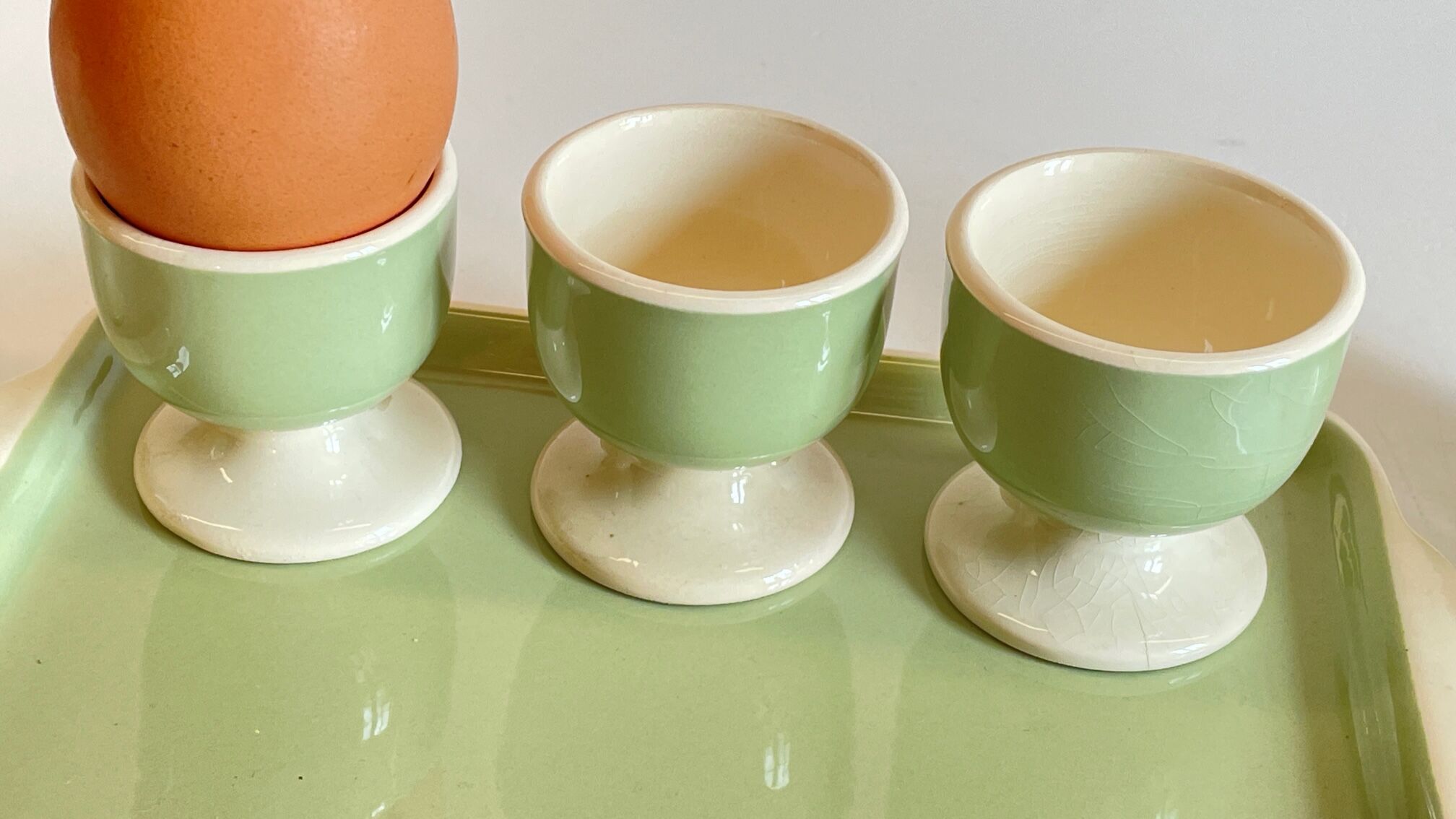 6 coquetiers sur plateau céramique par villeroy & boch