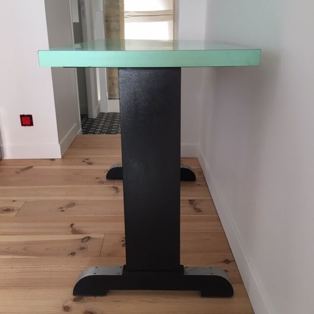 Bistro table in green formica
