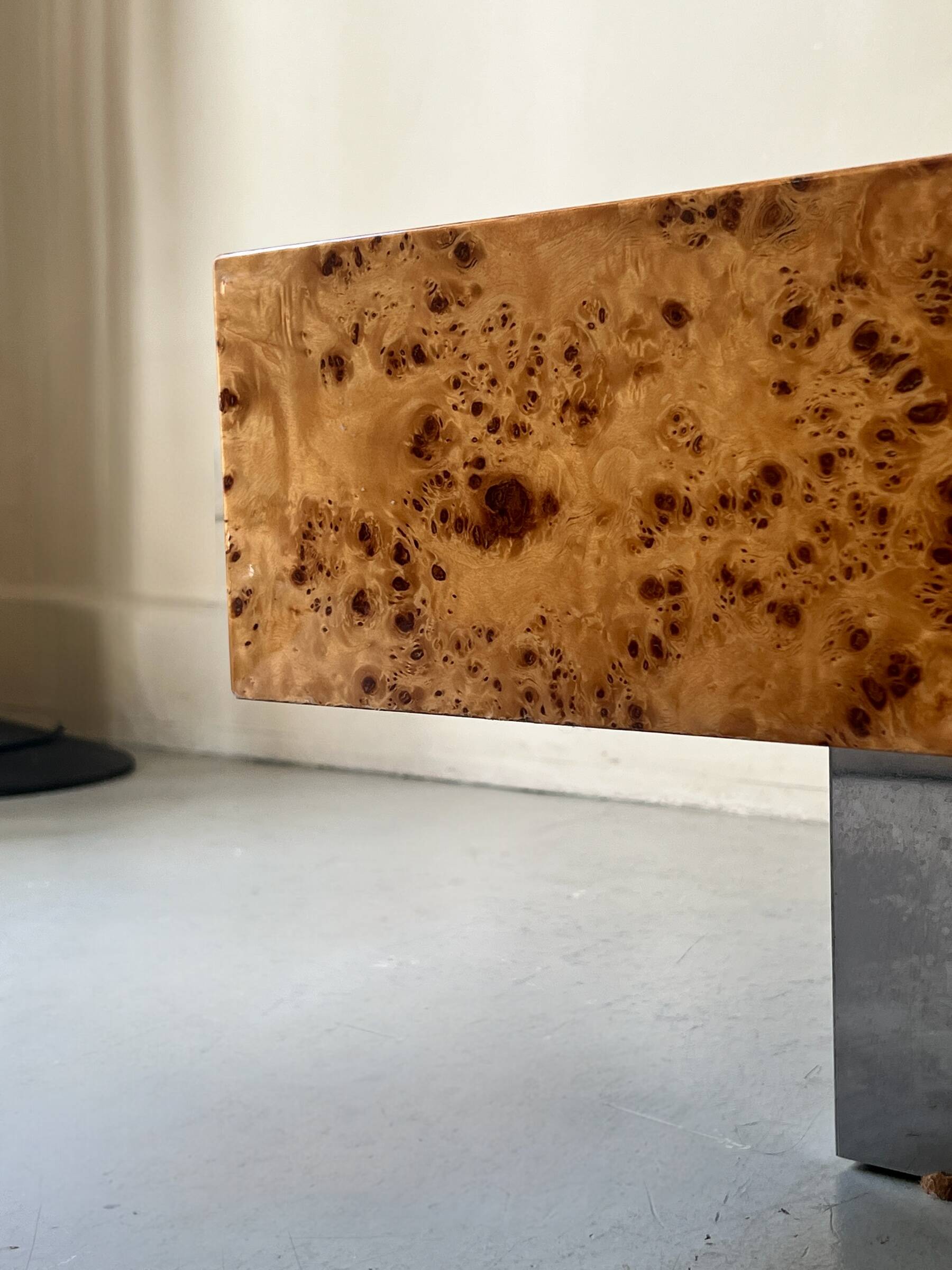 Square designer coffee table in elm burl and chrome, JC Mahey 1970