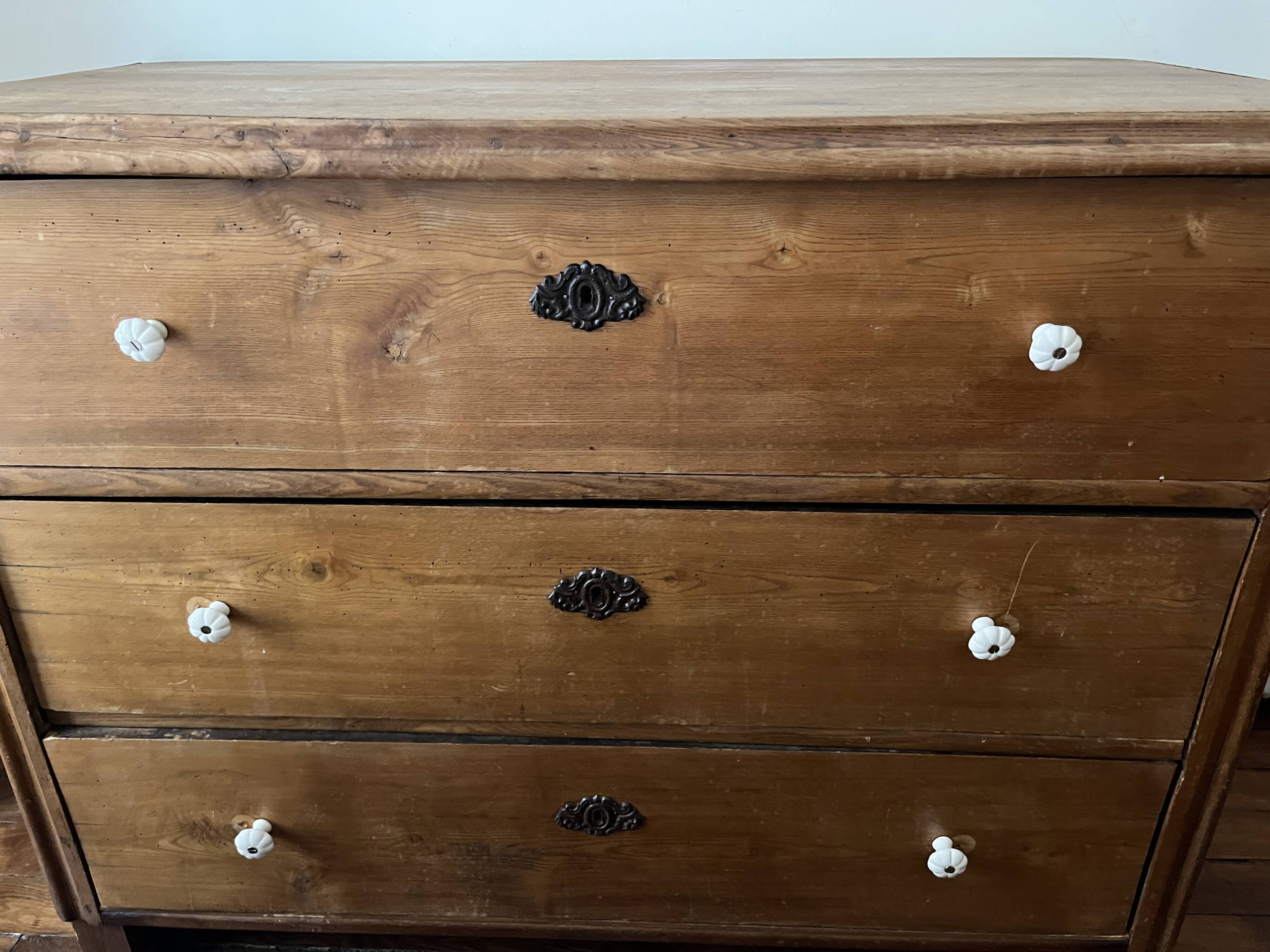 Hungarian chest of drawers - 3 drawer chest of drawers