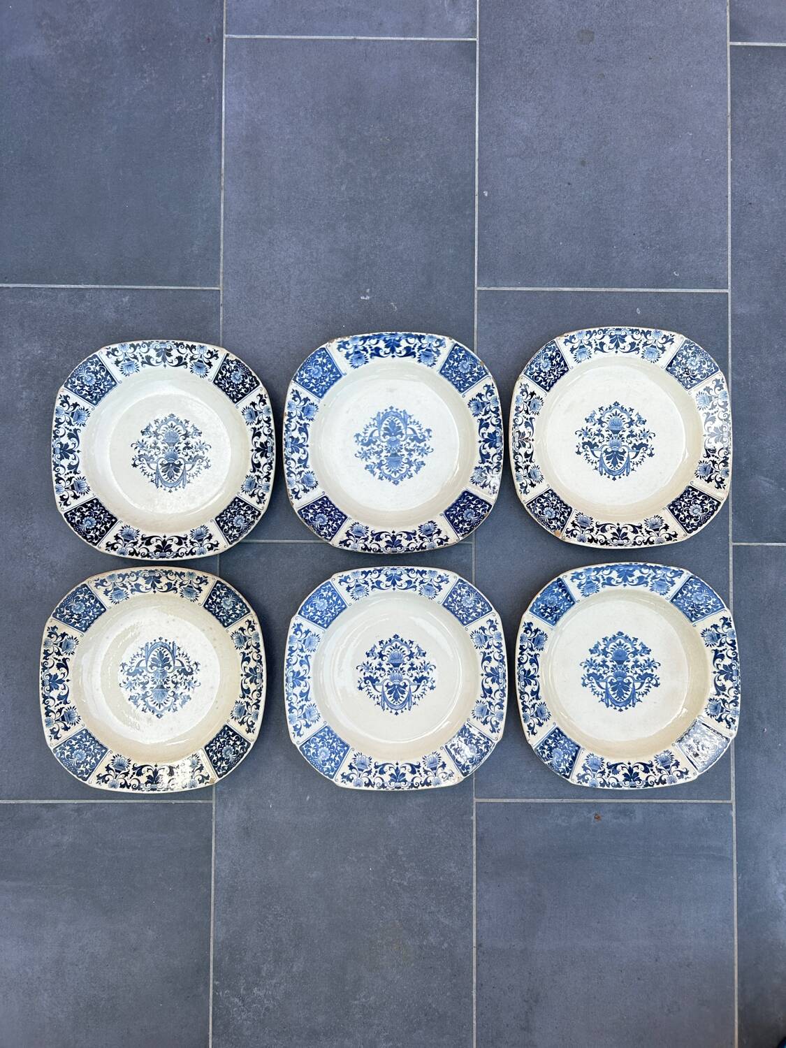 6 Terre de Fer Gien Ibis plates