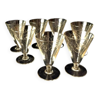 Suite de 7 verres a vin rouge en verre des annees 1930 1940 art de la table