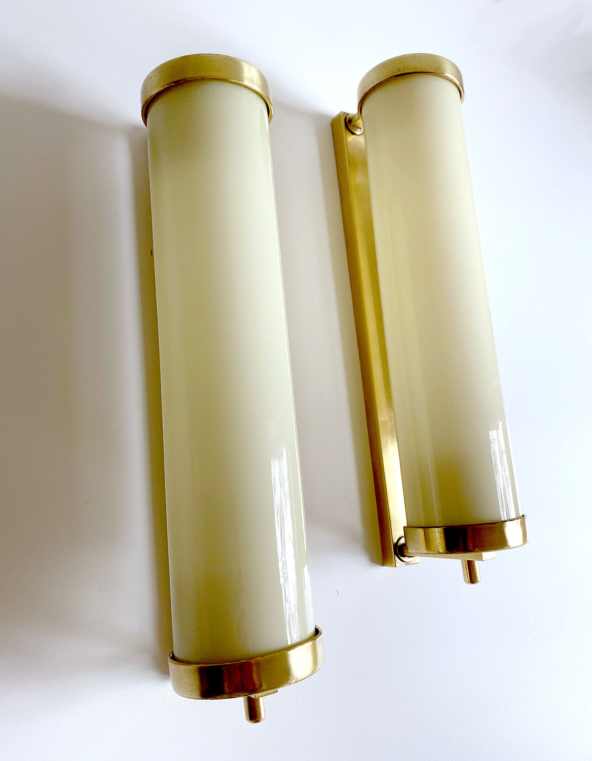 Paire d'appliques vintage art déco années 30, laiton opaline