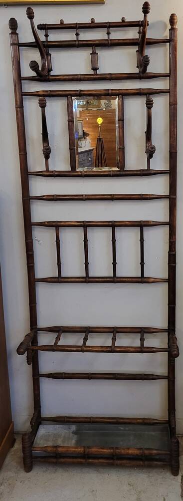 Wall-mounted coat rack