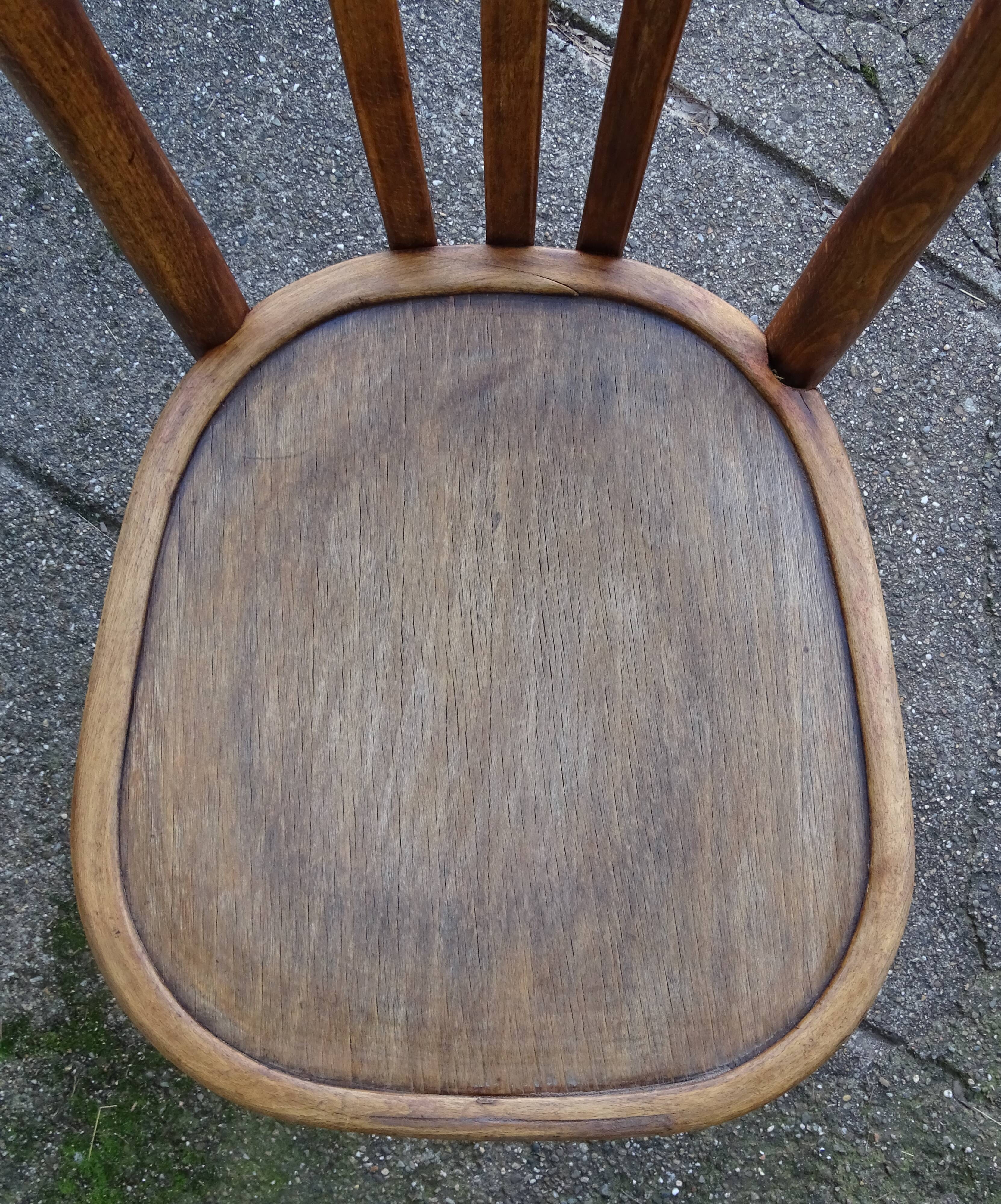 Set of 8 Fischel bentwood Bistrot chairs circa 1930