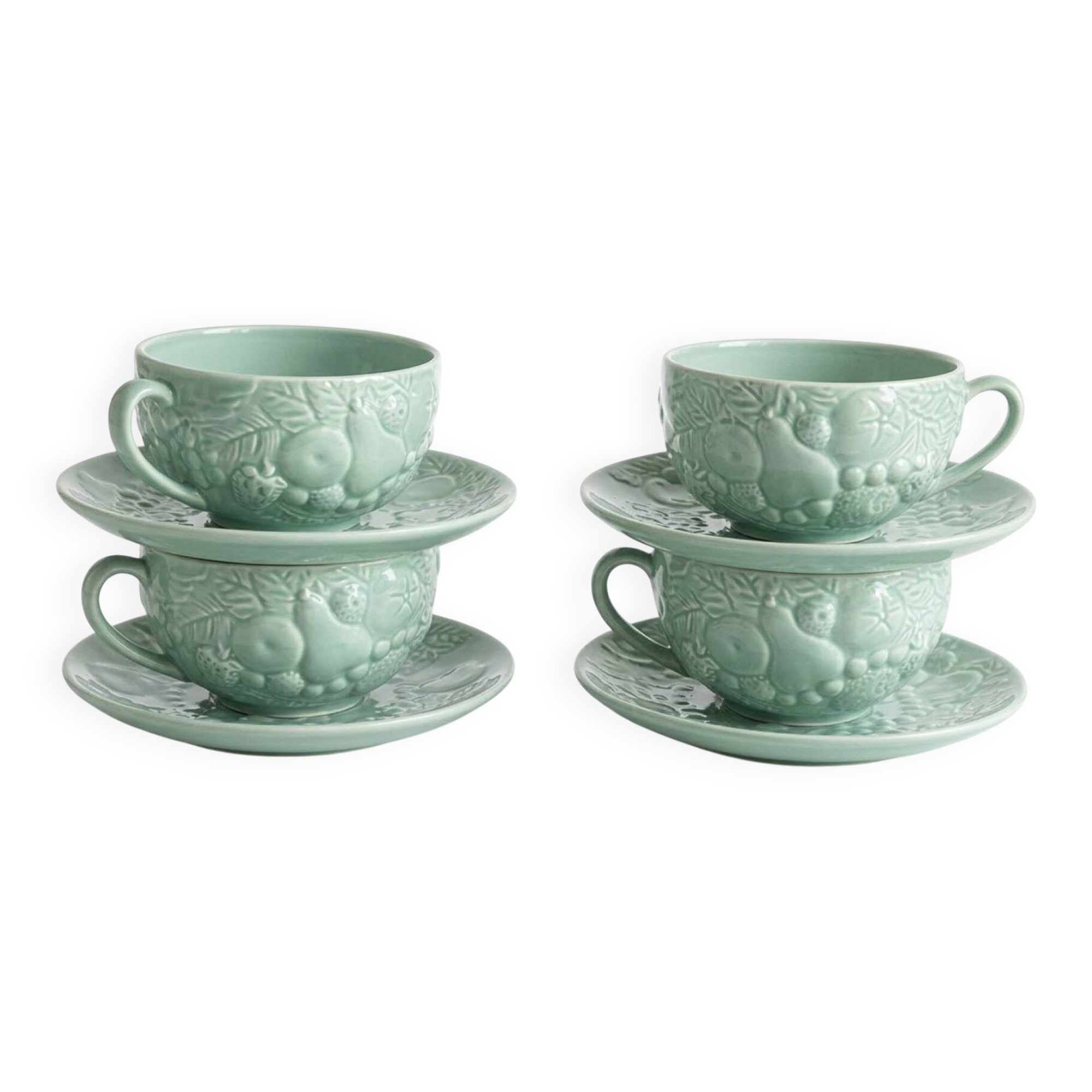 Set of 4 soup / consommé cups and saucers in ceramic.