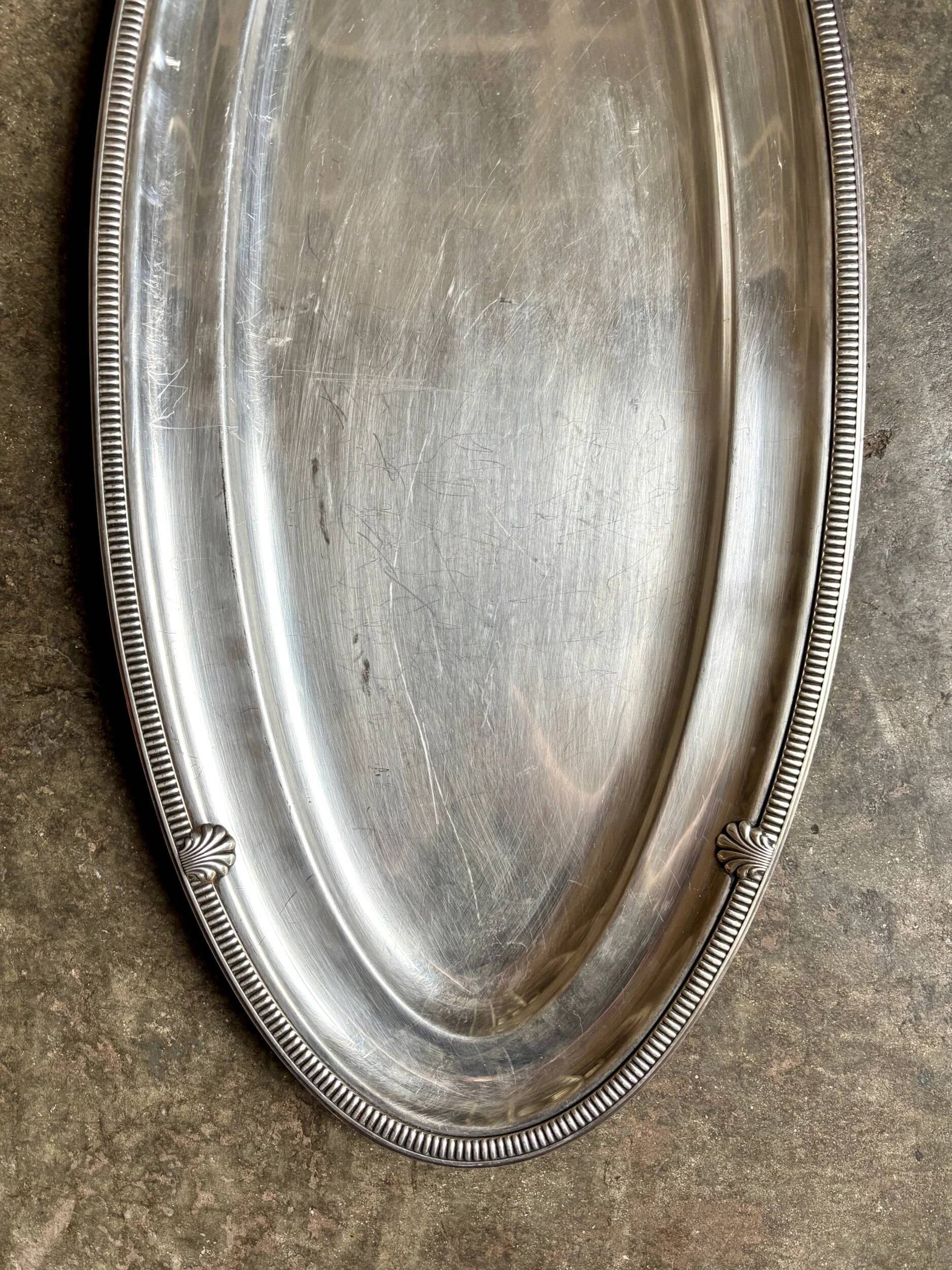 Oval silver-plated metal dish, shell motif no. 1