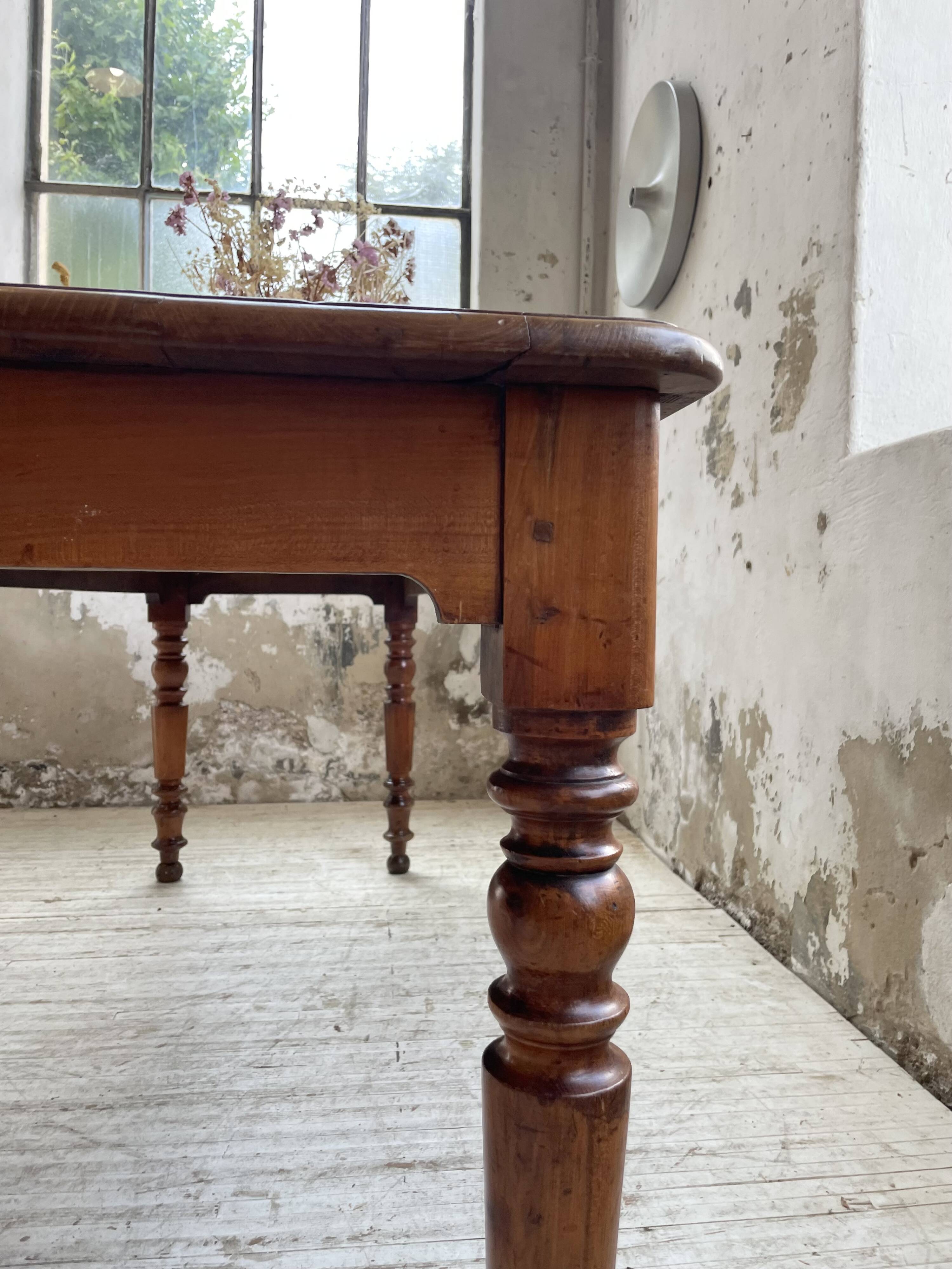 Walnut farm table 185 cm