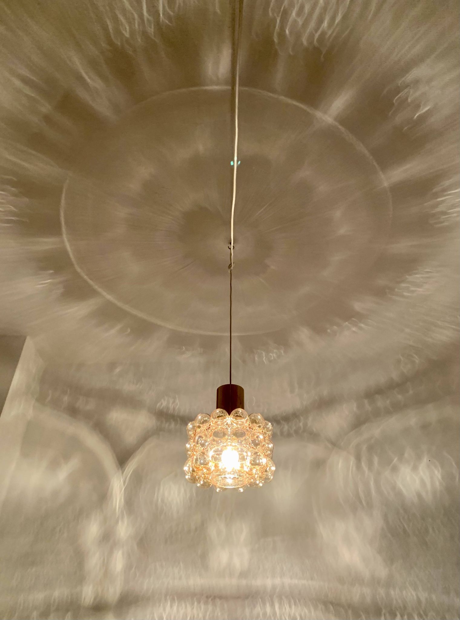 1 of 2 Large Bubble Glass Pendant Lamps by Helena Tynell for Glashütte Limb