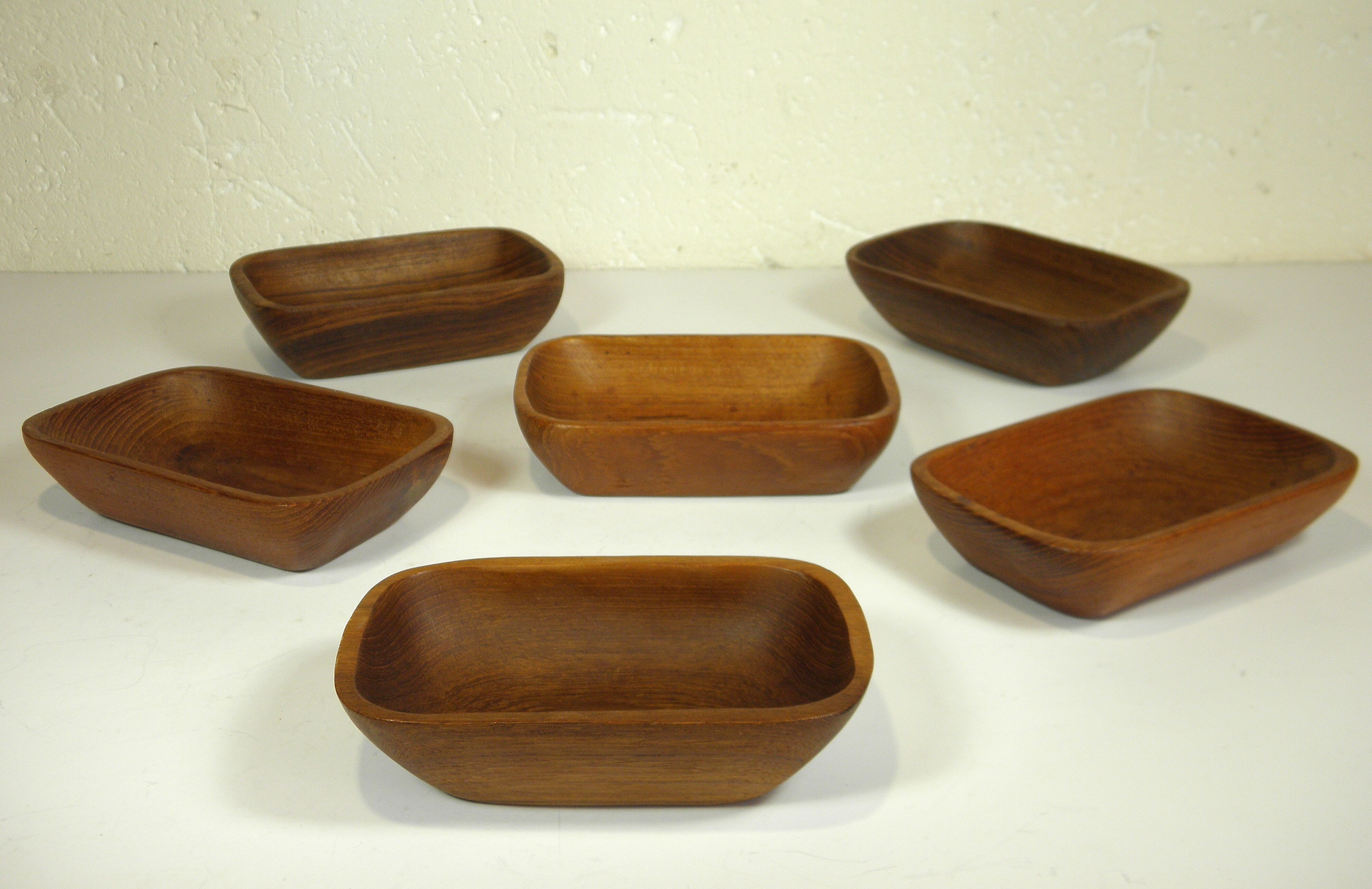 Set of 6 teak bowls 15 x 10