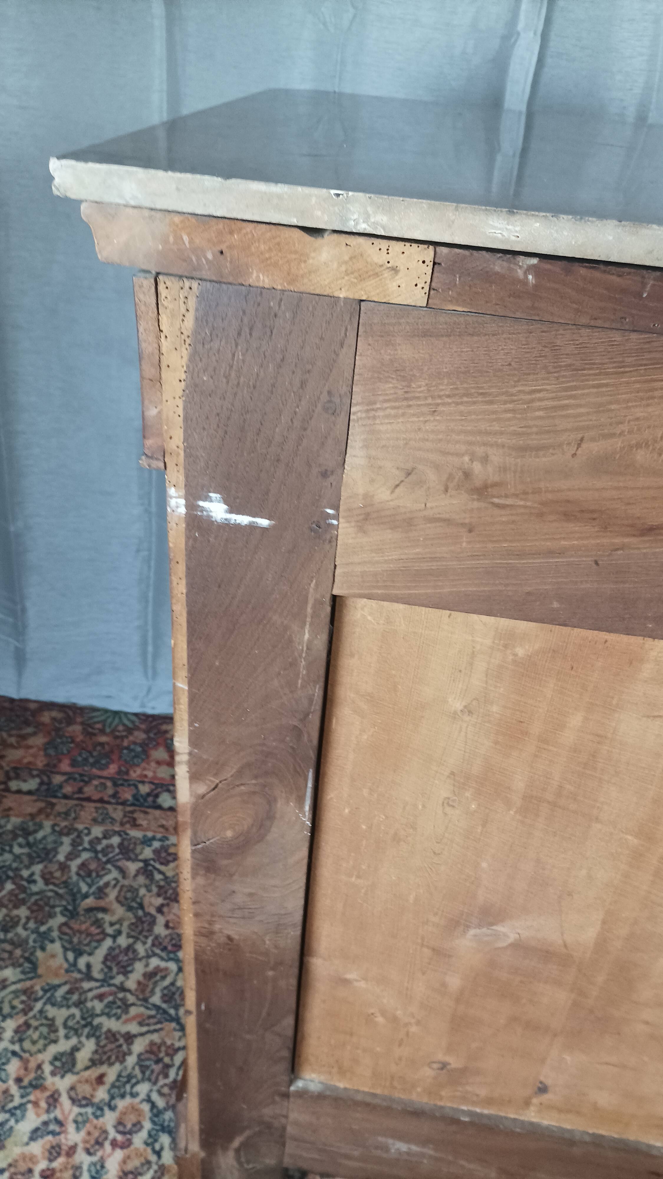 Louis Philippe chest of drawers in cherry wood