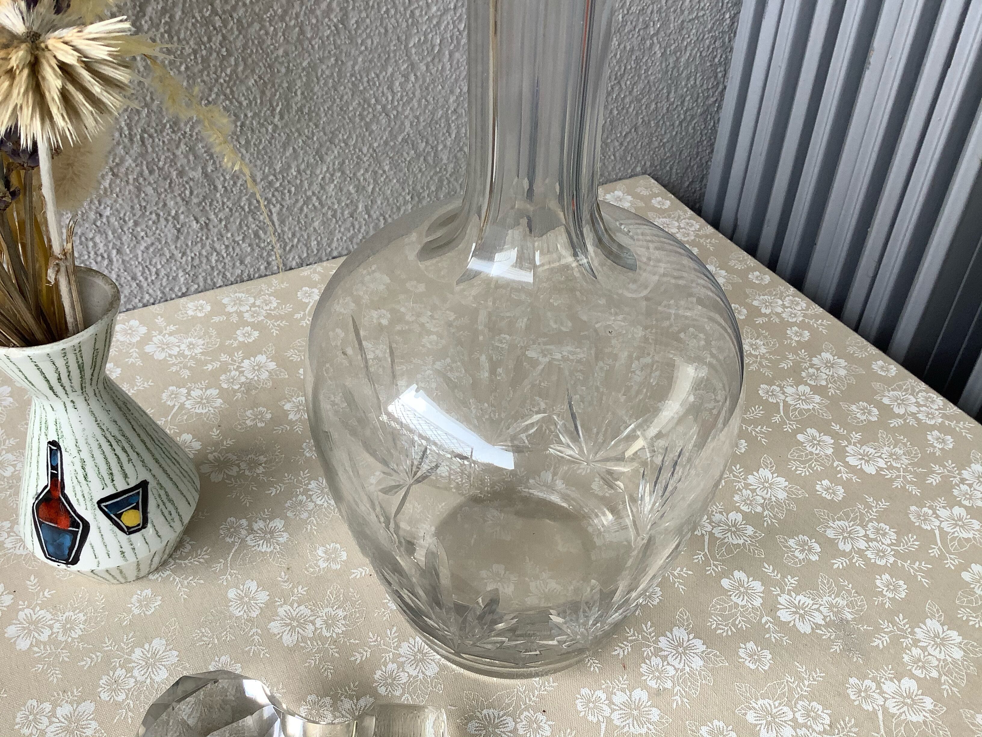 Carafe to decant the blown crystal wine