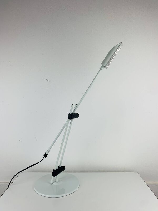 Lampe de bureau Veneta Lumi articulée, métal blanc, années 80
