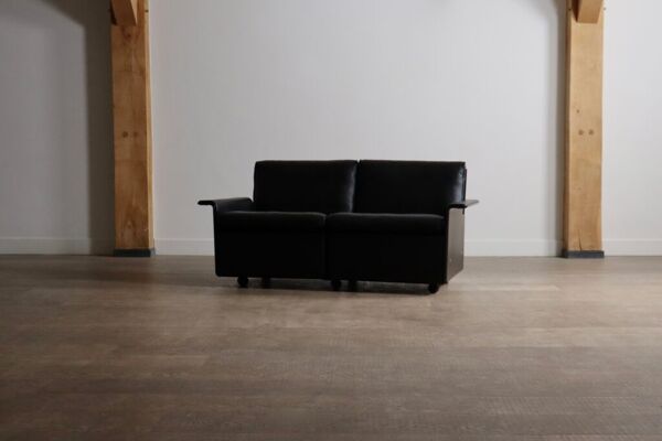 Canapé deux places Model 620 de Dieter Rams en cuir noir pour Vitsoe, années 1980.