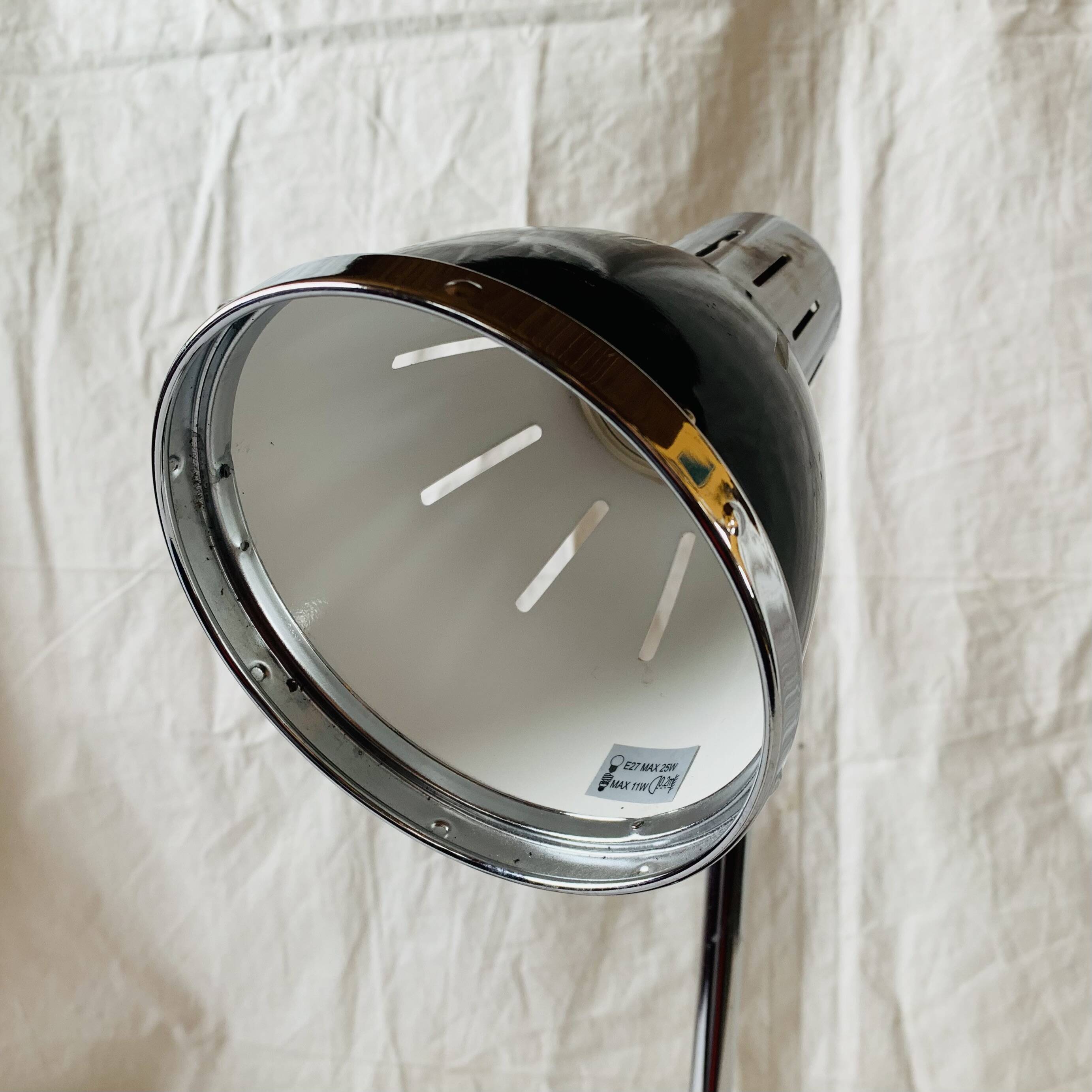 Vintage flexible desk lamp in black and chrome metal