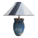 Grande lampe de table en faïence bleue et détails dorés