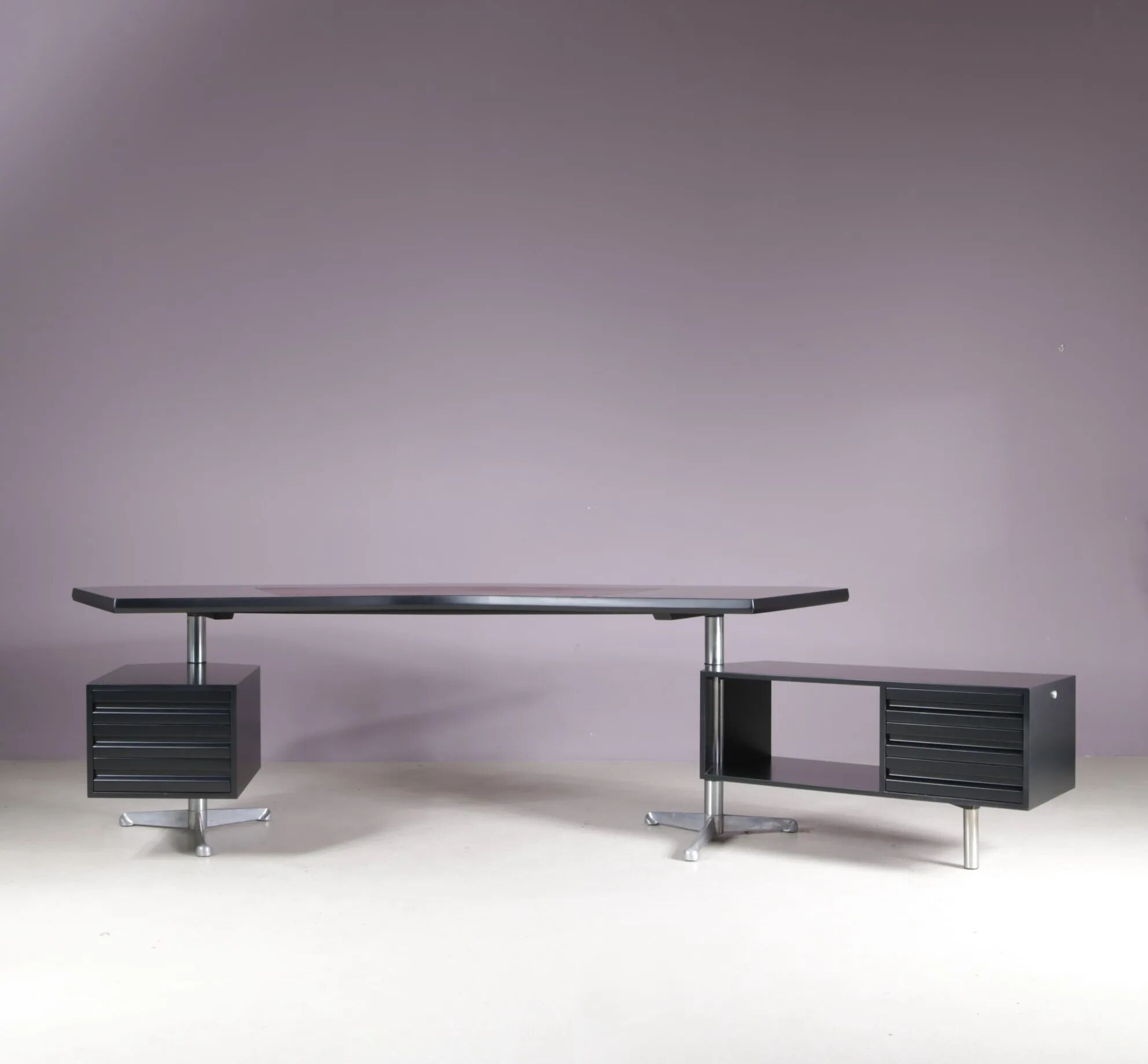 1950s Osvaldo Borsani desk for Tecno Milano, Italy