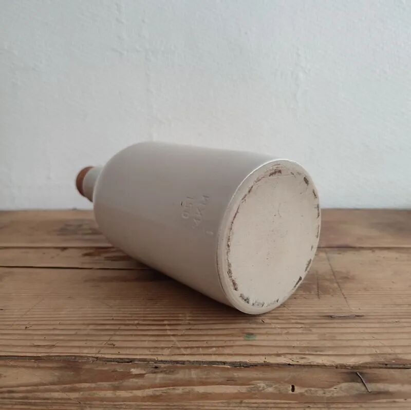 Bouteille en grès blanc