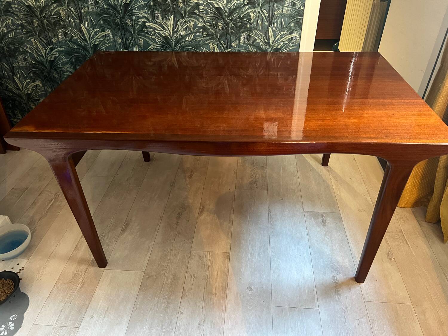 Table à manger scandinave année 60 en teck