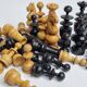 Jeu d’échecs vintage en bois sculpté à la main, années 1930, hauteur du roi 8 cm