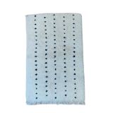 Berber rug with aligned black dots 95x150 cm