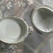 Légumier en porcelaine Pillivuyt modèle Gui ancien