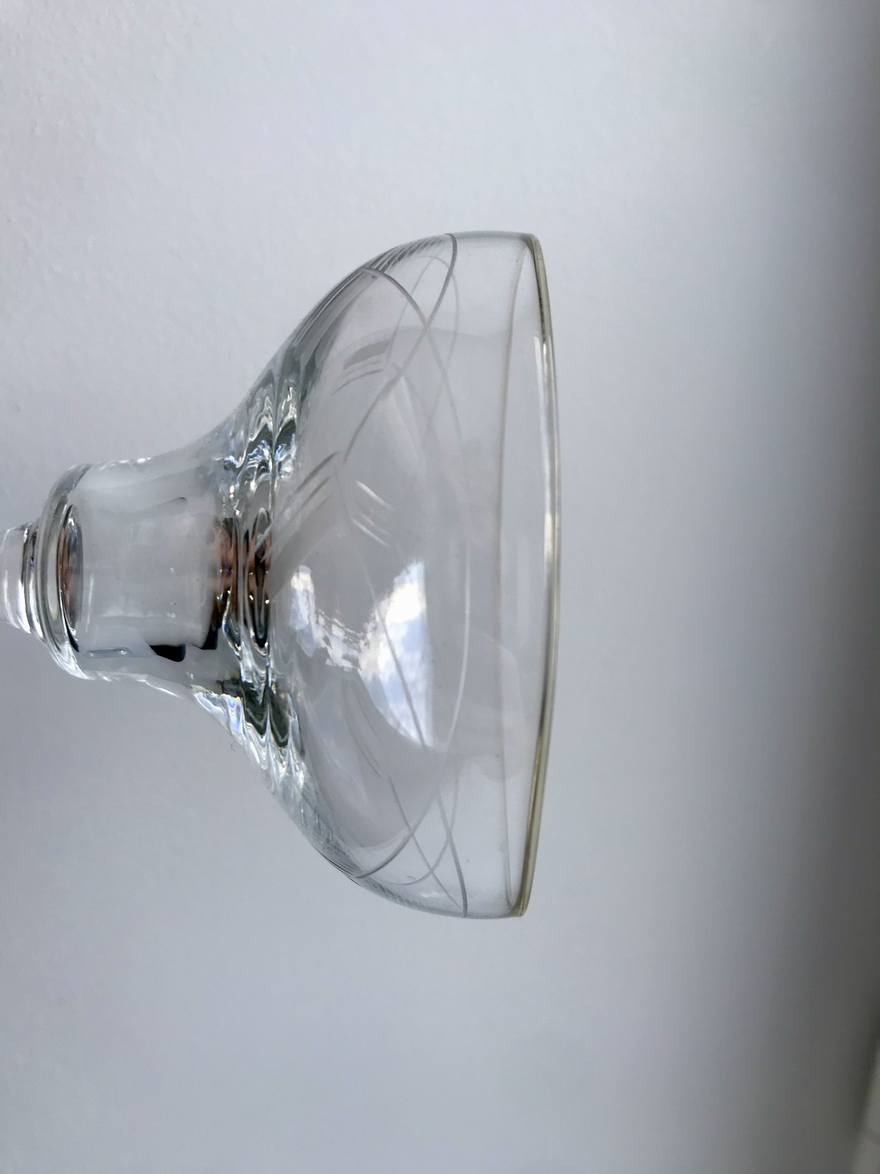 Set of 6 champagne glasses in crystal engraved Art Deco 30s
