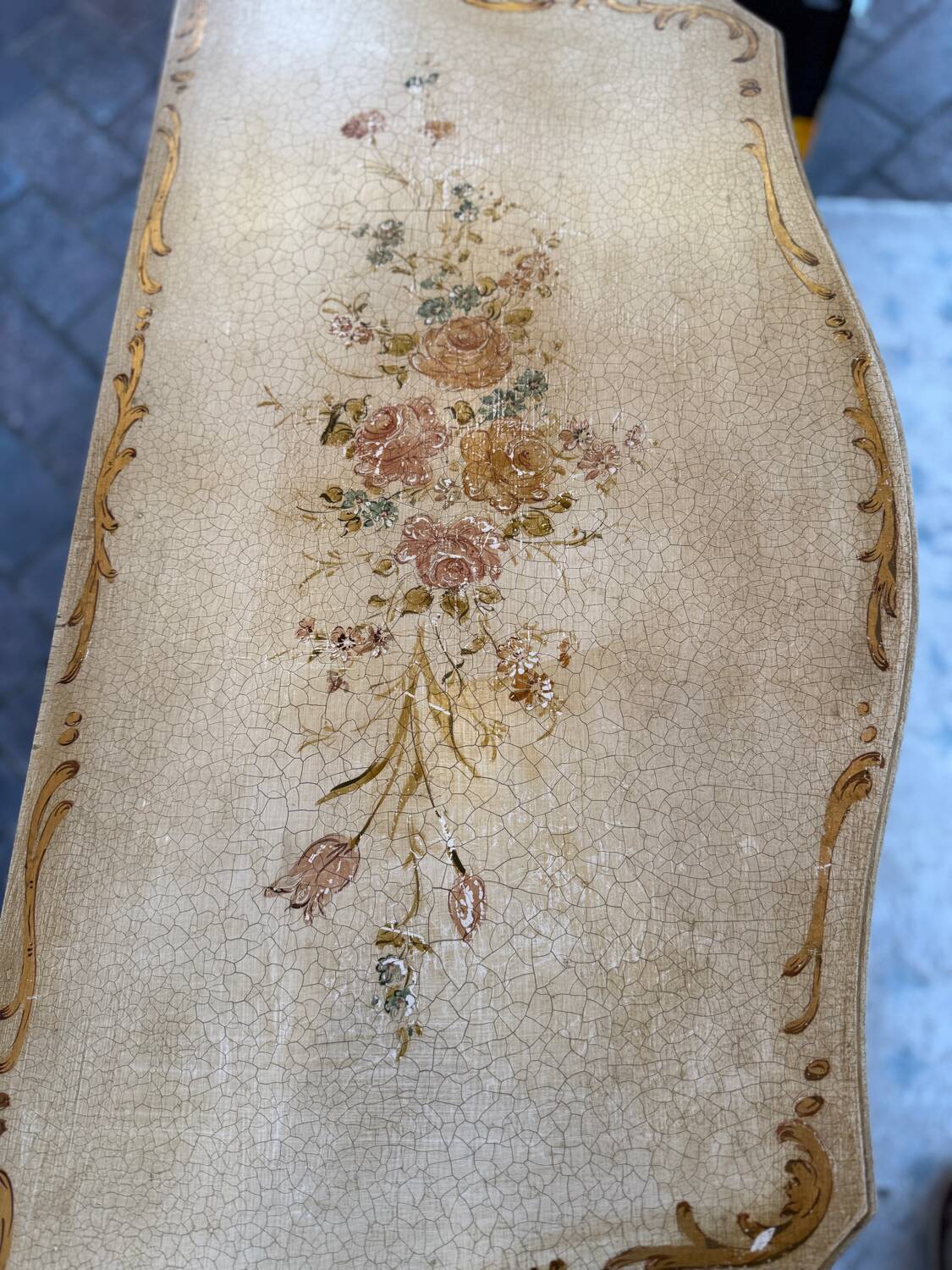 Italian Venetian Rococo commode hand-painted